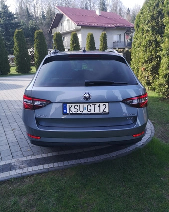 Skoda Superb cena 83500 przebieg: 183491, rok produkcji 2016 z Gubin małe 106